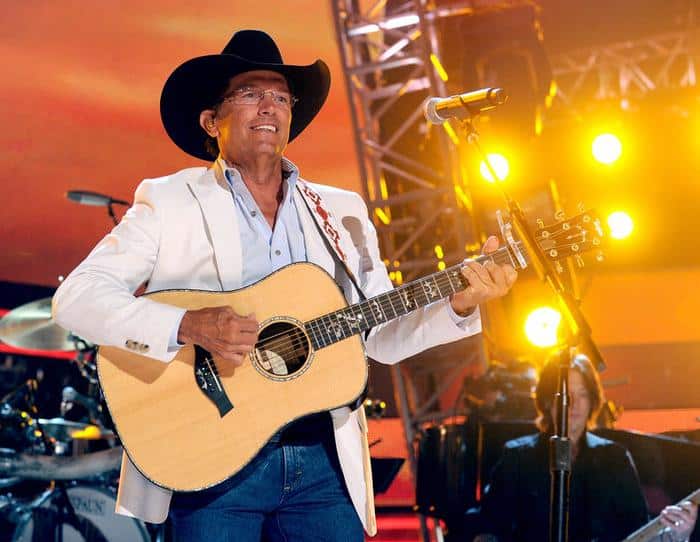 In-Depth Look into George Strait's Guitar Features