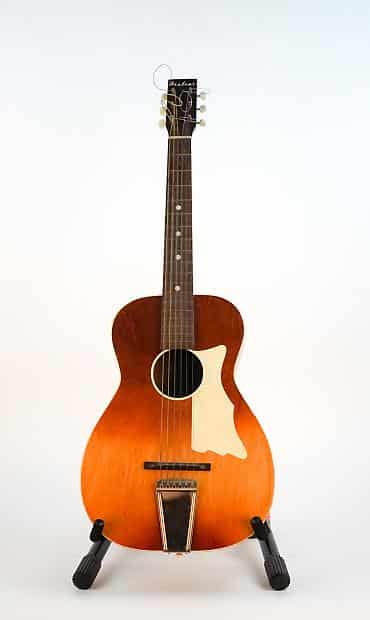 Characteristic Features of Airline Acoustic Guitars