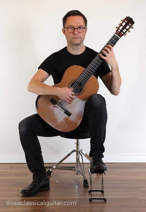 Traditional Classical Guitar Posture