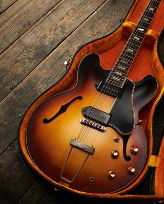 The History of the Gibson ES-330