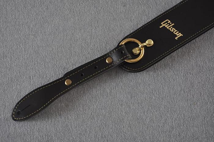 Who Should Use a Les Paul Guitar Strap?