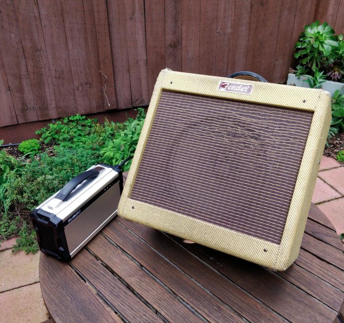 Battery power for ANY guitar amp – Panique Jazz