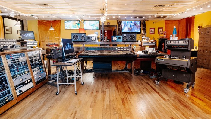 EPIC RECORDING STUDIO Setup 2021 | Welcome to 1979 (studio tour)
