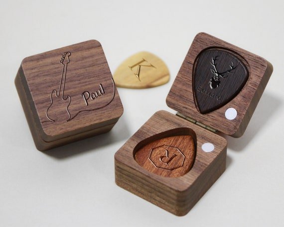 Custom Wooden Guitar Picks Box, Personalized Guitar Pick Holder Storage, Wood Guitar Plectrum Organizer Case, Music Gift for Guitarist Musician