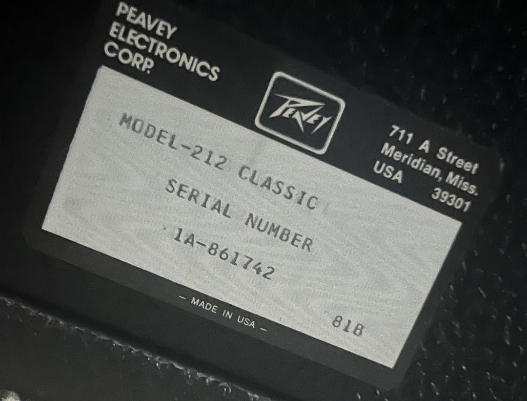 Can anyone give me a date on this Peavey Classic VT — a user asking to date/authenticate Peavey gear, visually representing questions about serial lookup accuracy.